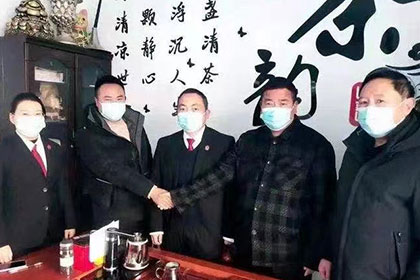 禹城要债公司：戚大哥医疗费有着落，清债公司送关怀